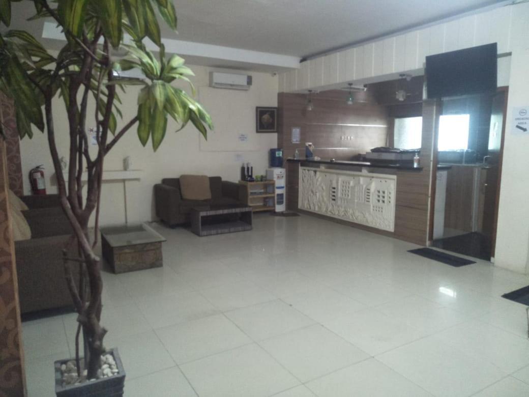 Penthouse Hotel Giacarta Esterno foto