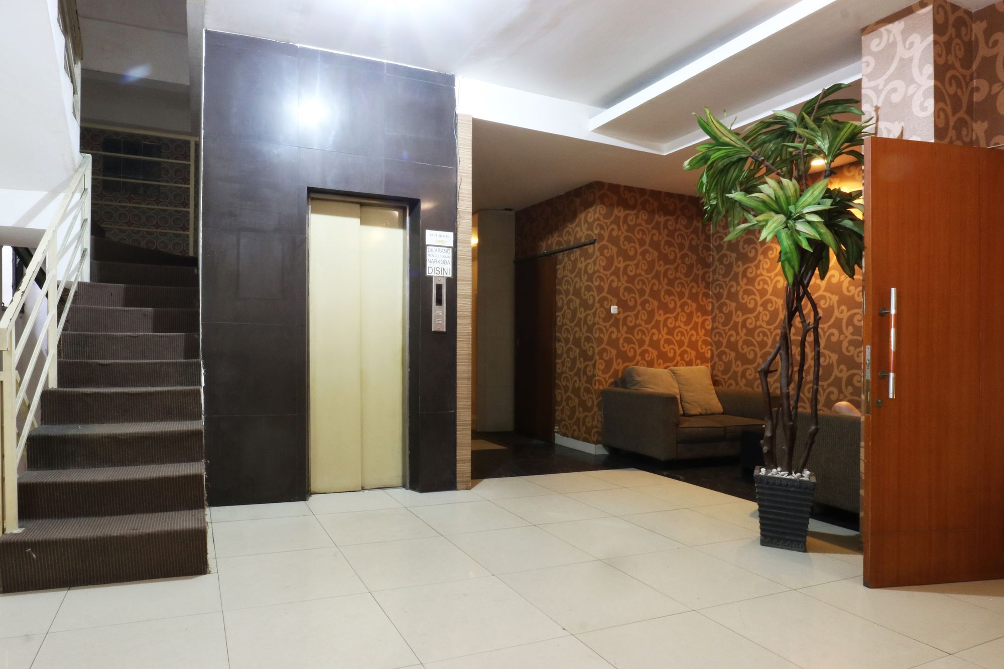 Penthouse Hotel Giacarta Esterno foto