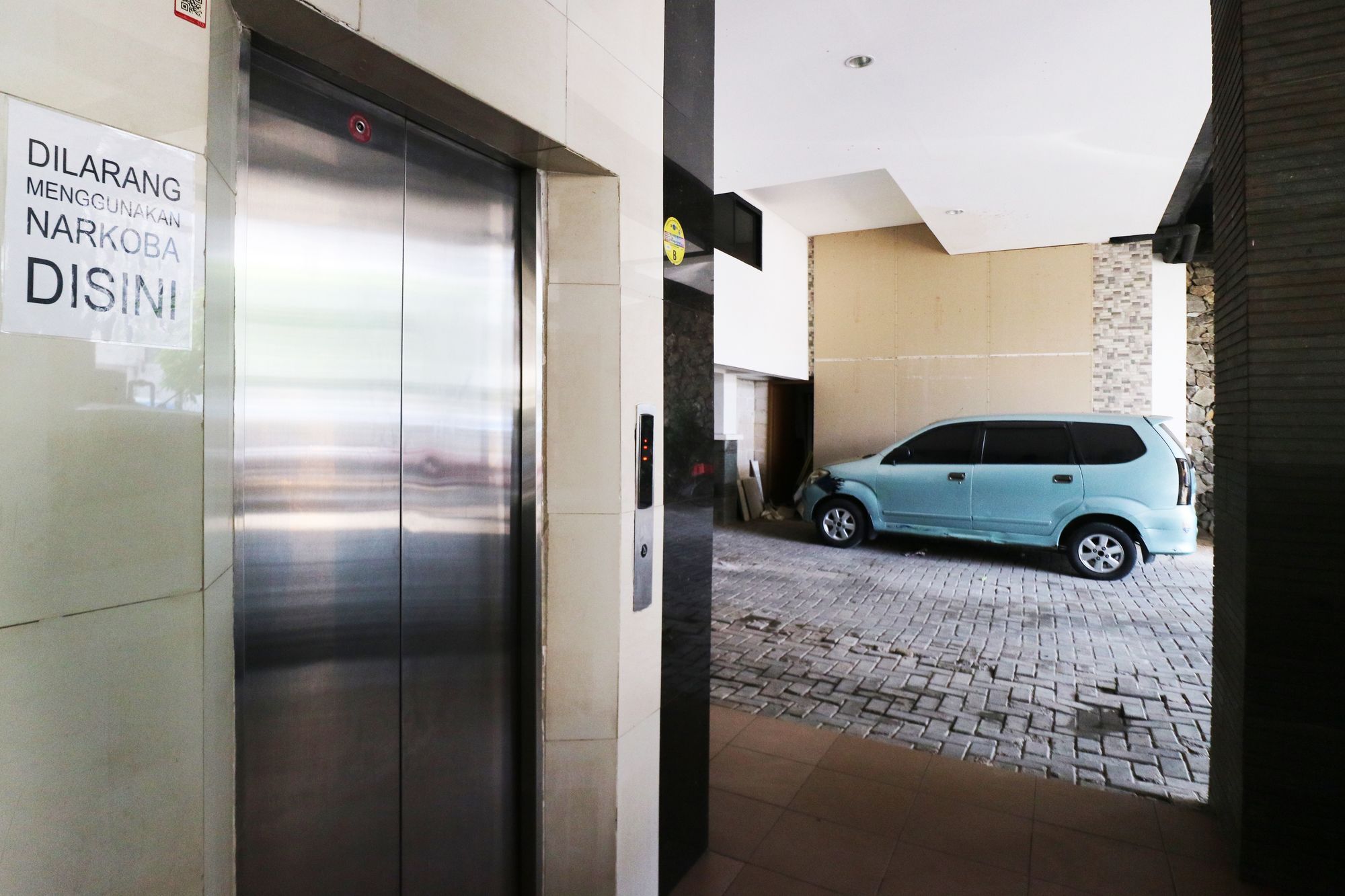 Penthouse Hotel Giacarta Esterno foto